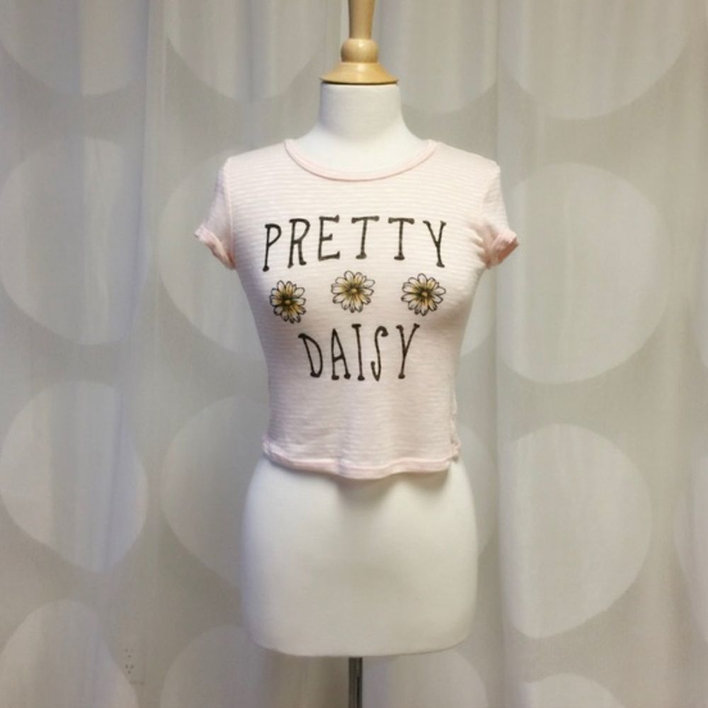 🚨CLEARANCE🚨 April Spirit Pink Daisy Crop Top-Size Small NWT - Picture 4 of 9
